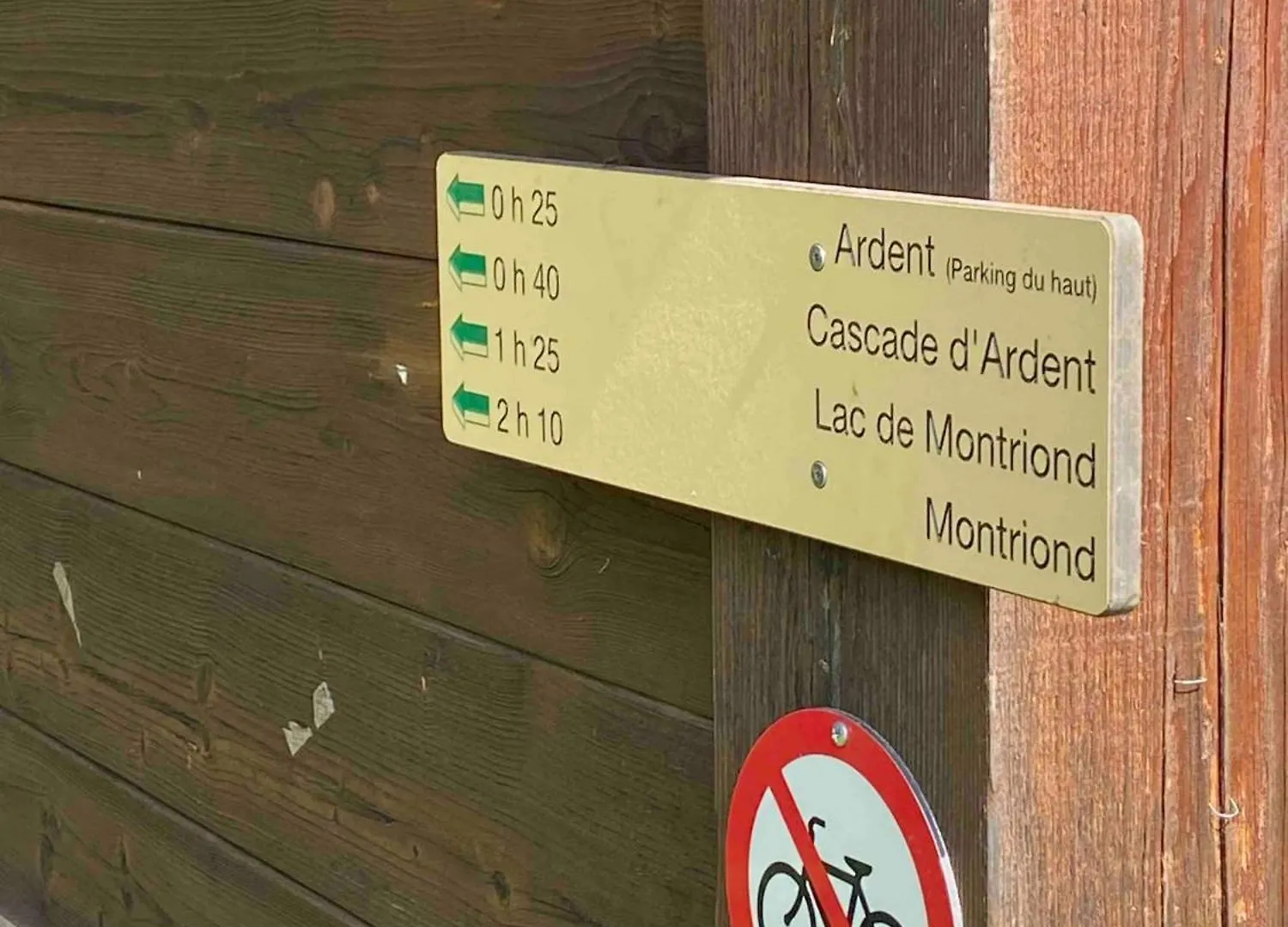 Le Ruisseau, Lindarets, Authentique, 11 Personnes Villa Montriond