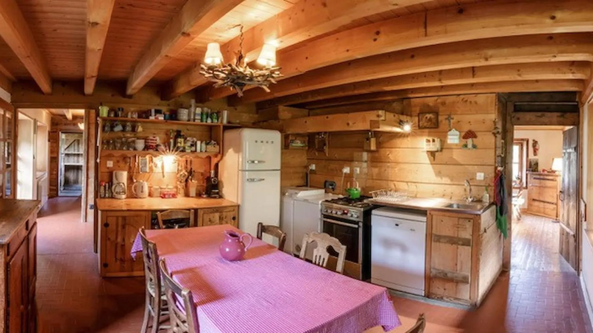 Chalet Le Ruisseau, Lindarets, Authentique, 11 Personnes Villa Montriond France