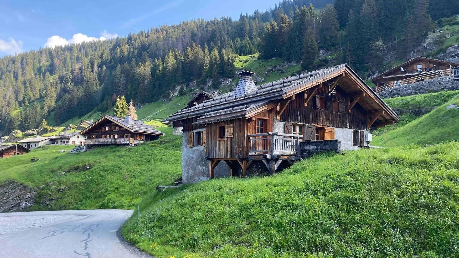 Le Ruisseau, Lindarets, Authentique, 11 Personnes Villa Montriond 0*,
